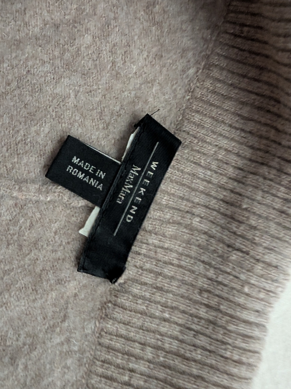 MaxMara Weekend Cashmere Capri Pants